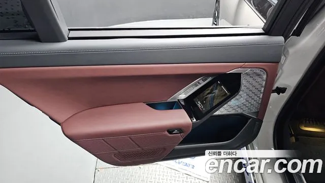 BMW i7 xDrive 60 M Sport — Фото автомобиля 22