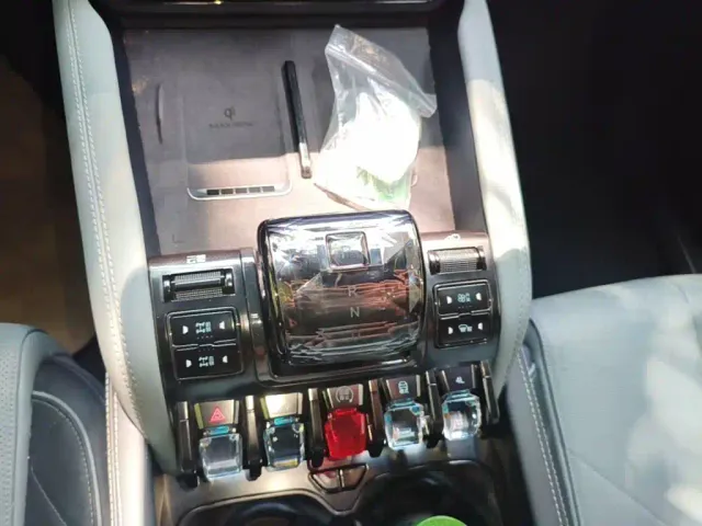 BYD FangChengBao Leopard 5 — Фото автомобиля 13