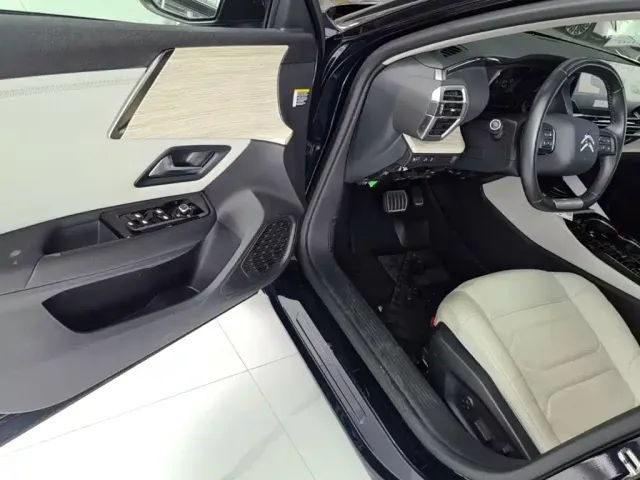 Citroen C5 X — Фото автомобиля 15