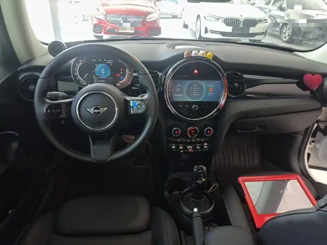 MINI Hatch — Фото автомобиля 9