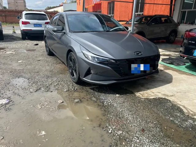 Hyundai Elantra — Фото автомобиля 3