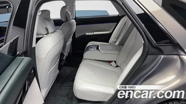 Hyundai Grandeur GN7 — Фото автомобиля 16