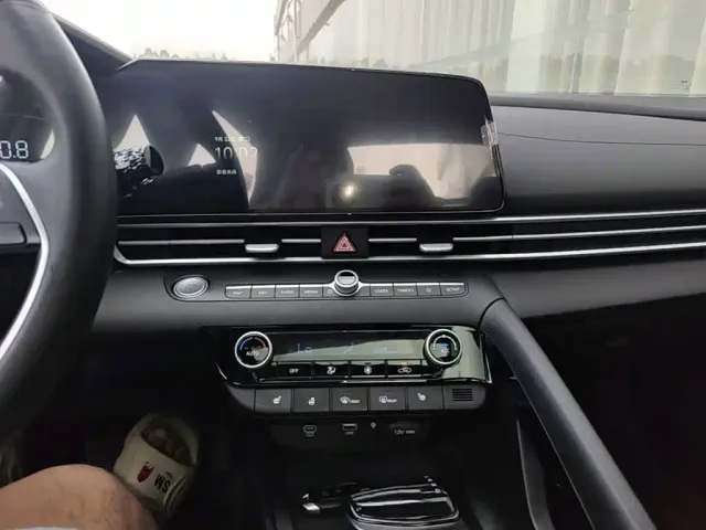 Hyundai Elantra — Фото автомобиля 12