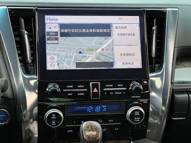 Toyota Vellfire — Фото автомобиля 21