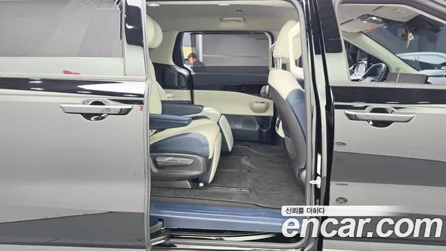 Kia Carnival — Фото автомобиля 16