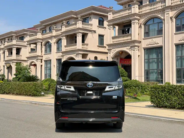 Toyota Vellfire — Фото автомобиля 5