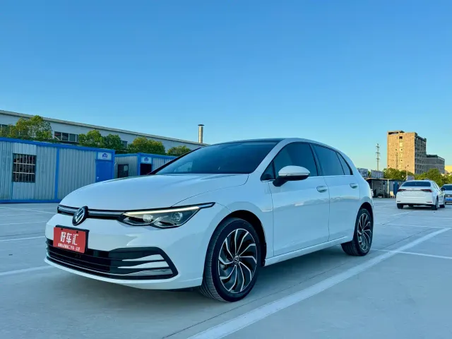 Фотография автомобиля — Volkswagen Golf