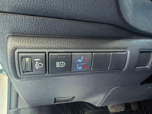 Toyota Corolla — Фото автомобиля 10
