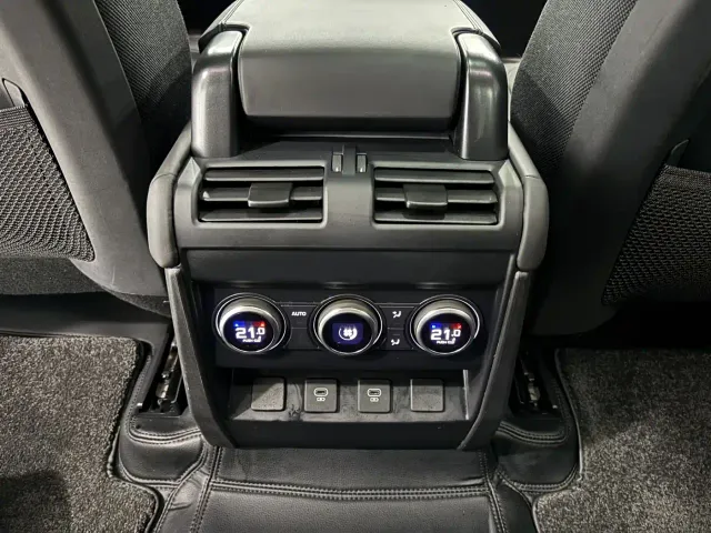 Land Rover Defender — Фото автомобиля 22