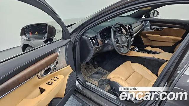 Вольво S90 — Фото автомобиля 9