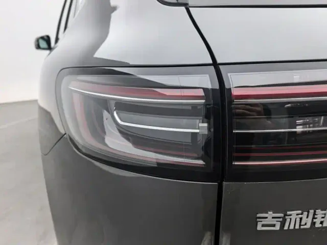 Geely Galaxy E5 — Фото автомобиля 13
