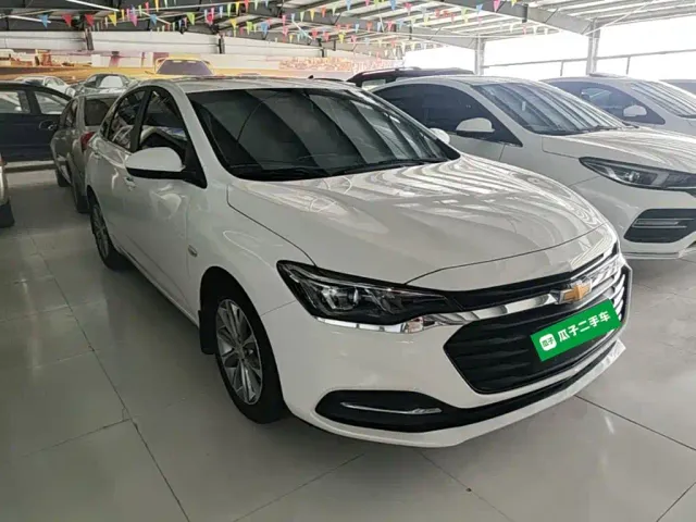 Chevrolet Monza — Фото автомобиля 3