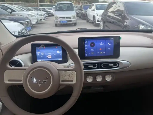 Wuling Hongguang Mini EV — Фото автомобиля 10
