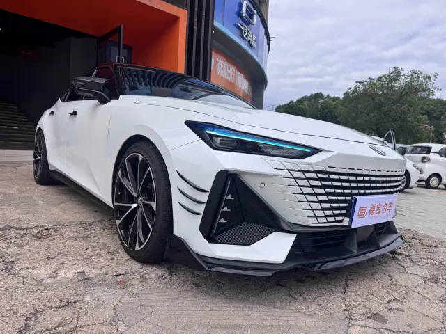 Changan UNI-V — Фото автомобиля 3