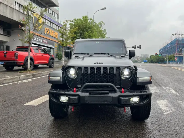 Jeep Gladiator — Фото автомобиля 2