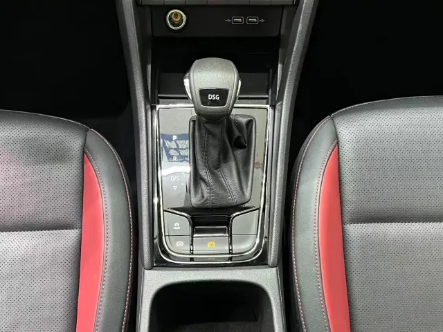 Skoda Karoq — Фото автомобиля 12