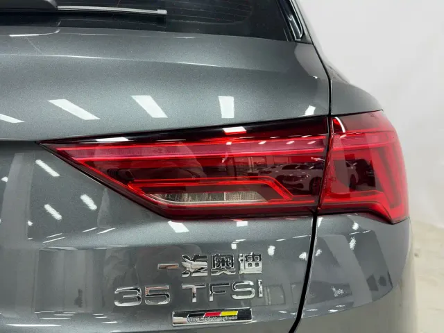 Audi Q3 — Фото автомобиля 9