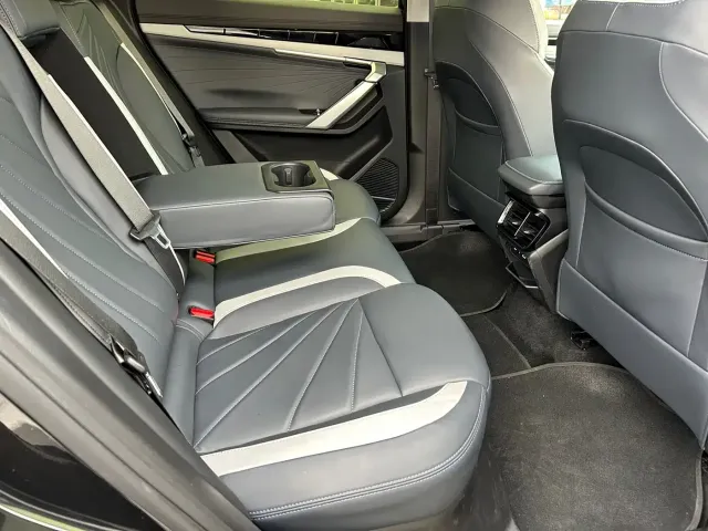 Geely Boyue L 2023 1.5TD DCT Glory Edition — Фото автомобиля 21