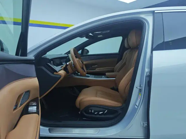 BYD Han L — Фото автомобиля 9