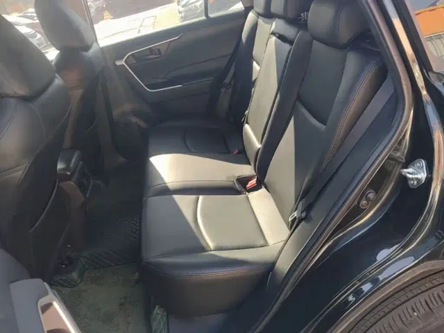 Toyota RAV4 — Фото автомобиля 16