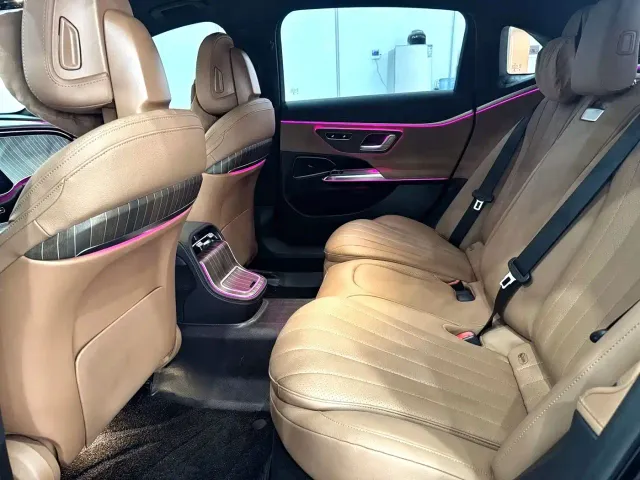 Mercedes-Benz E-Class — Фото автомобиля 5