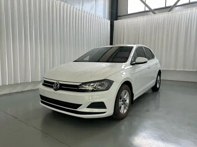 Фотография автомобиля — Volkswagen Polo