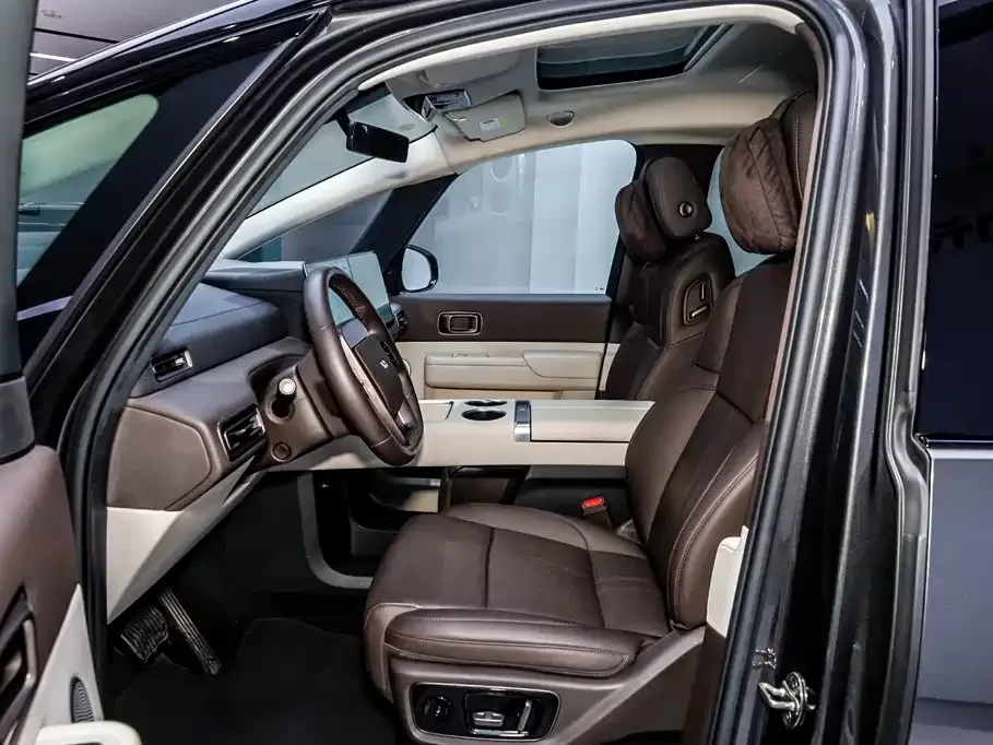 Li Auto Li Auto MEGA 2024 Ultra — Фото автомобиля 10
