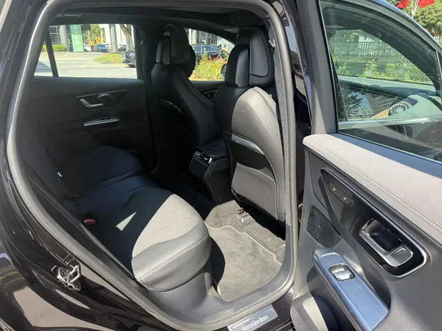 Mercedes-Benz EQE SUV — Фото автомобиля 15
