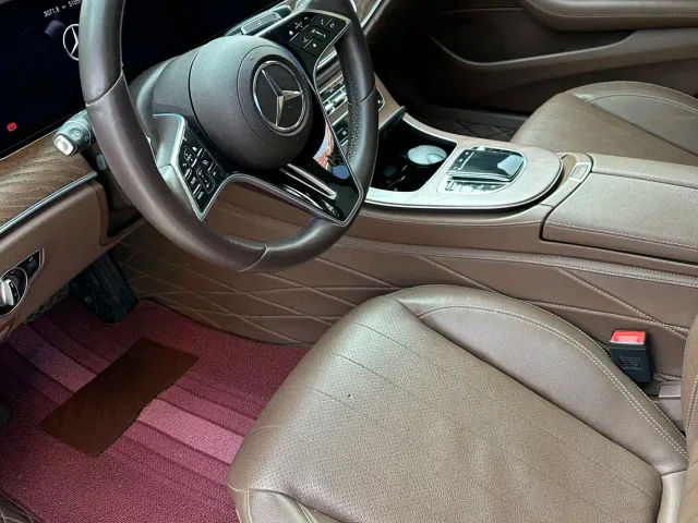 Mercedes-Benz E-Class — Фото автомобиля 5