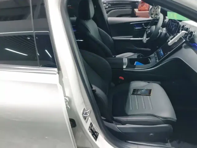 Mercedes-Benz C-Class — Фото автомобиля 24