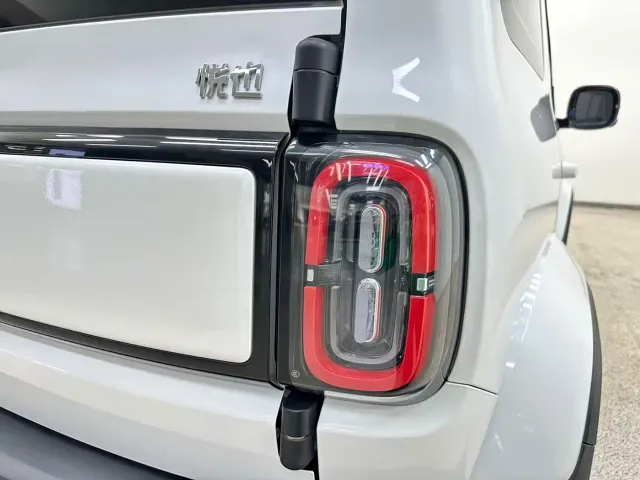 Baojun Yep — Фото автомобиля 11