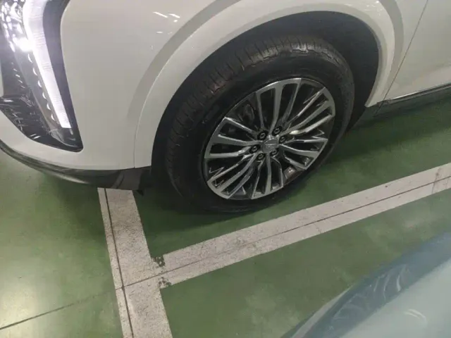 Cadillac XT5 — Фото автомобиля 22