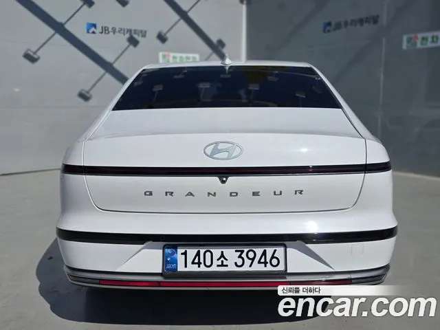 Hyundai Grandeur GN7 — Фото автомобиля 6