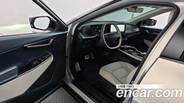Kia EV6 — Фото автомобиля 9