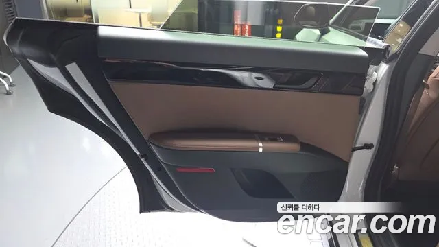 Hyundai Grandeur Grandeur (GN7) 2.5 Бензин 2WD — Фото автомобиля 25