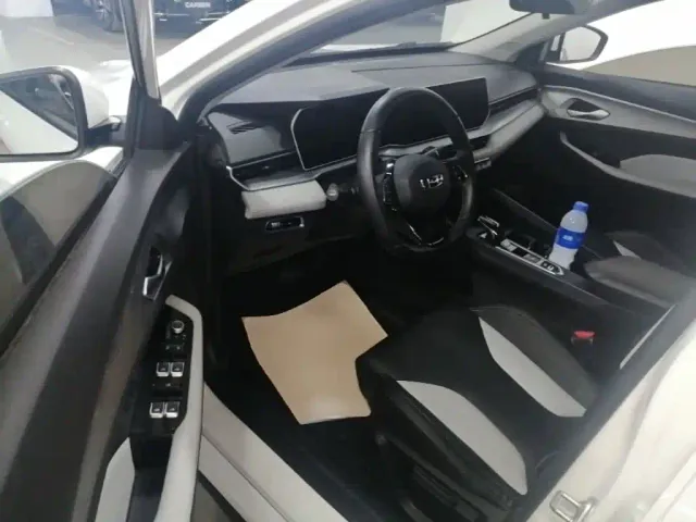 Geely Binrui — Фото автомобиля 11