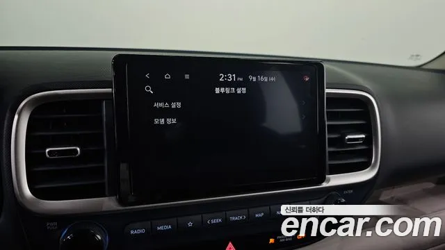 Hyundai Venue — Фото автомобиля 15