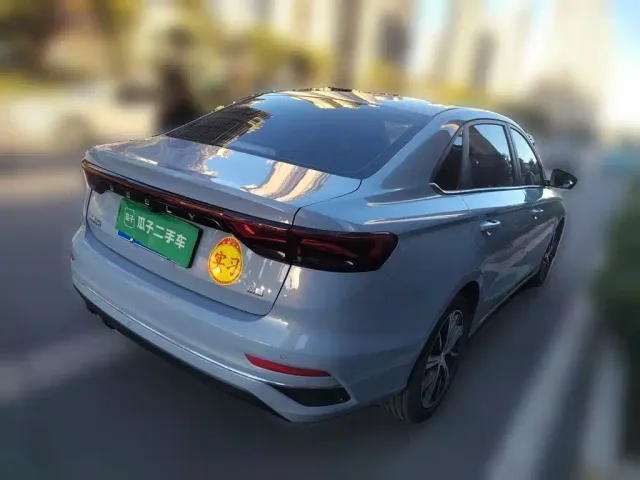 Geely Emgrand — Фото автомобиля 4