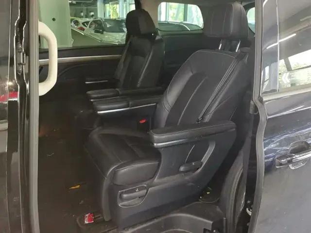 GAC Trumpchi M8 — Фото автомобиля 11