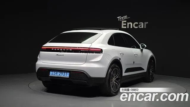 Porsche Macan — Фото автомобиля 2