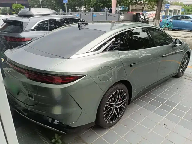BYD Han L — Фото автомобиля 6
