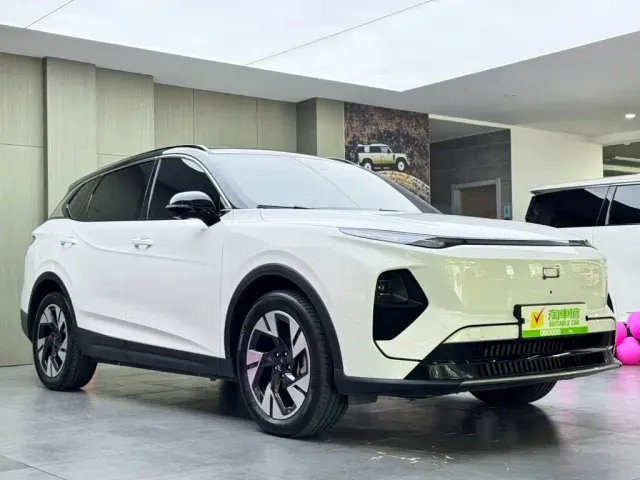 Bestune Yueyi 07 — Фото автомобиля 3