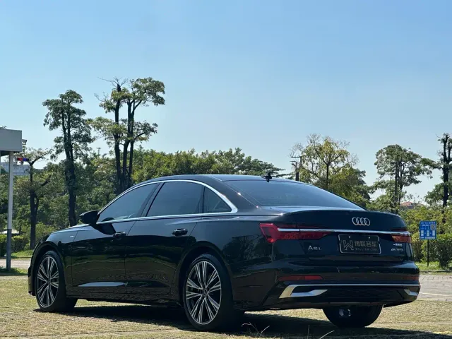 Audi A6L — Фото автомобиля 4