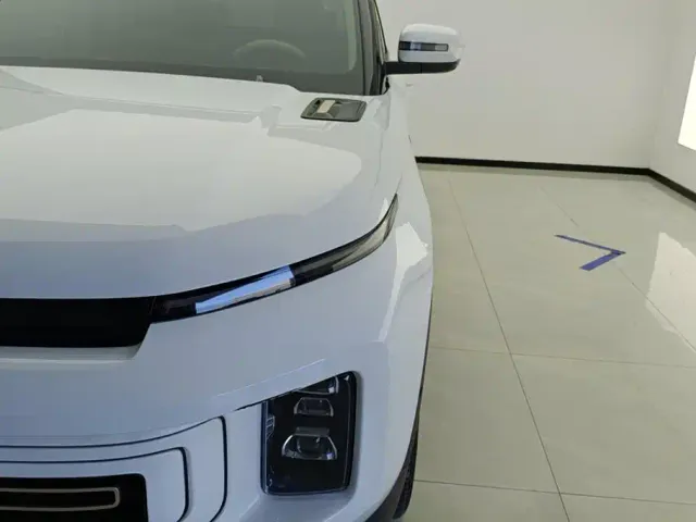 Geely ICON — Фото автомобиля 5
