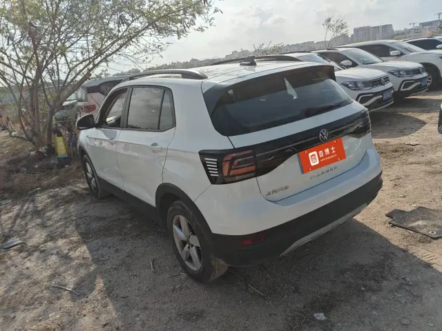 Volkswagen T-Cross — Фото автомобиля 9