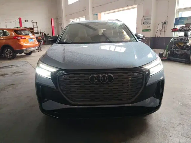 Audi Q4 e-tron — Фото автомобиля 2