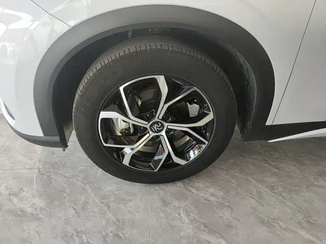 BYD Yuan PLUS — Фото автомобиля 22