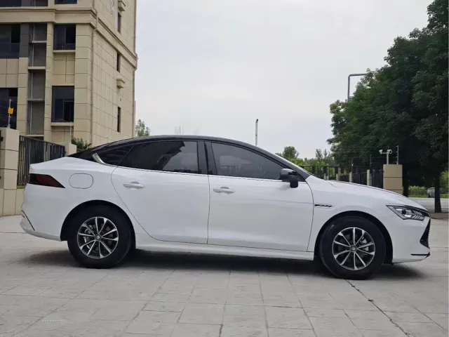 BYD Qin PLUS — Фото автомобиля 7