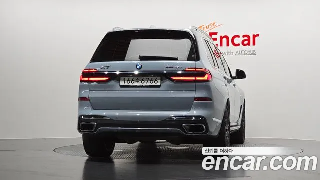 BMW X7 xDrive 40d M Sport 7 мест — Фото автомобиля 4