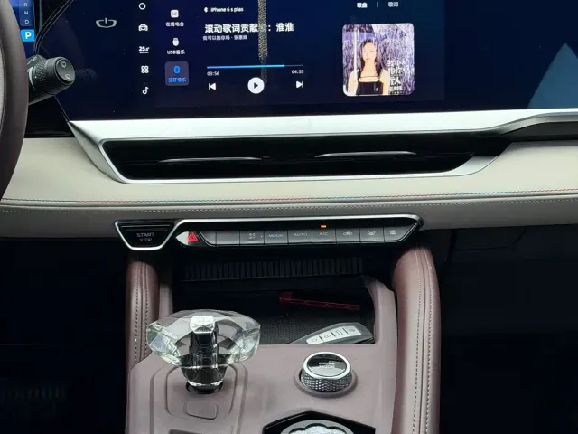 Geely Xingyue L — Фото автомобиля 13